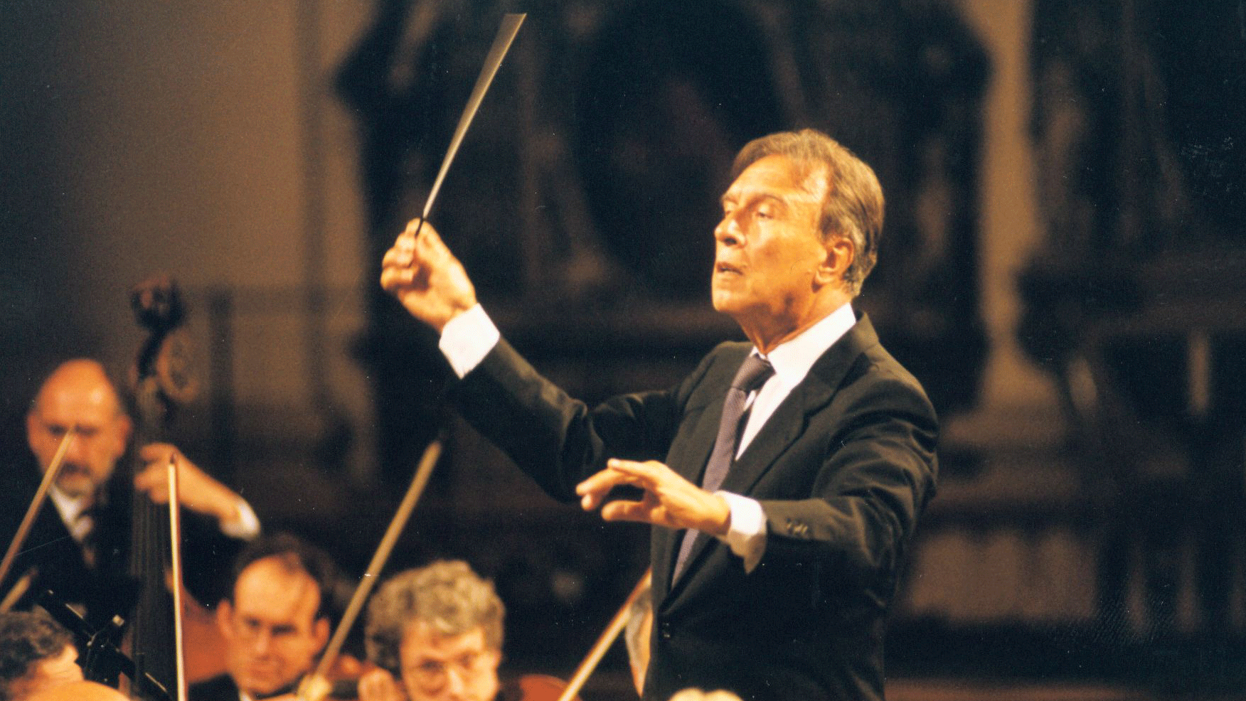 Claudio Abbado Conducts Mozart's Requiem