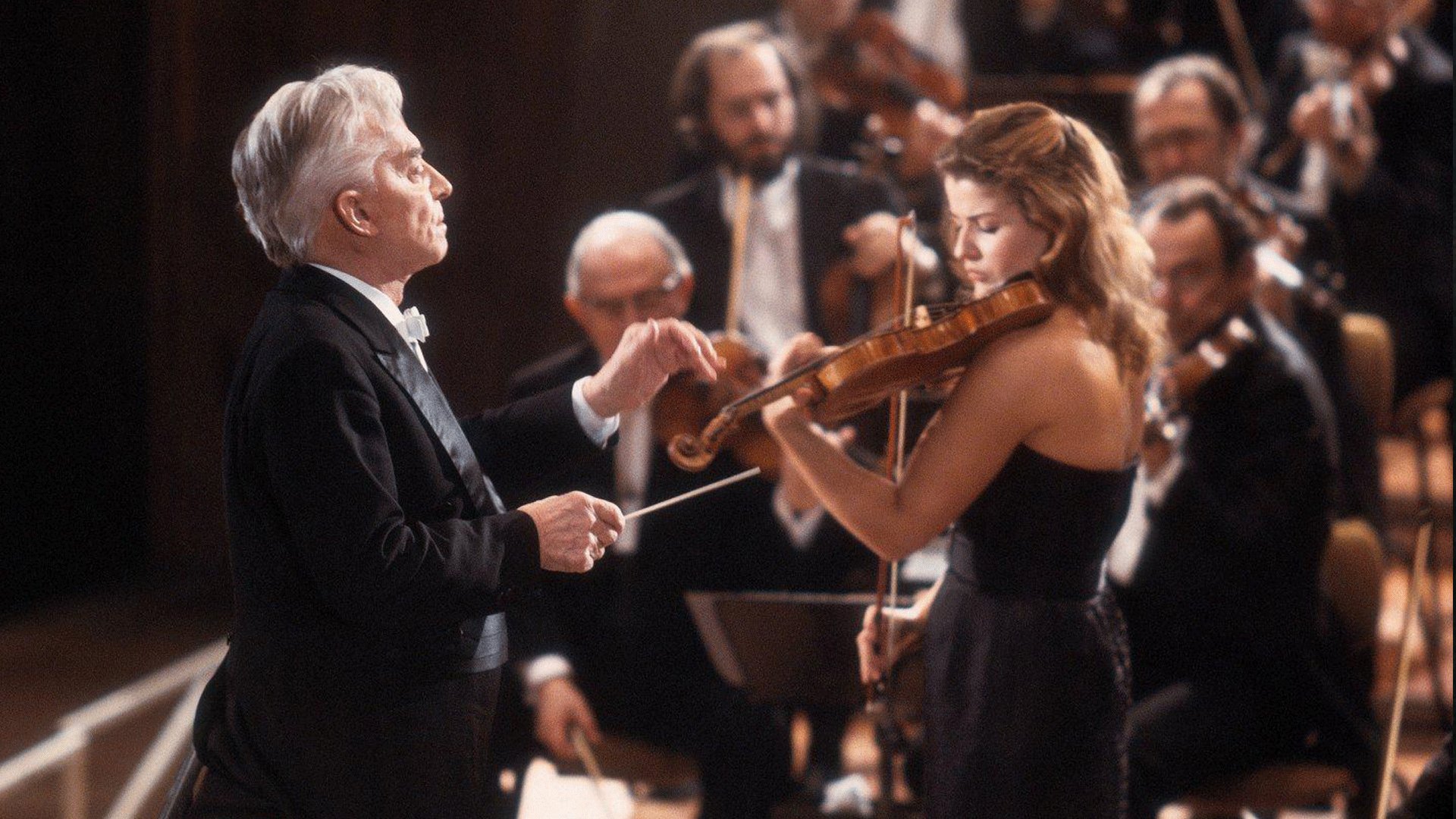 manuskript arm loft Herbert von Karajan and Anne-Sophie Mutter perform Beethoven's Violin  Concerto