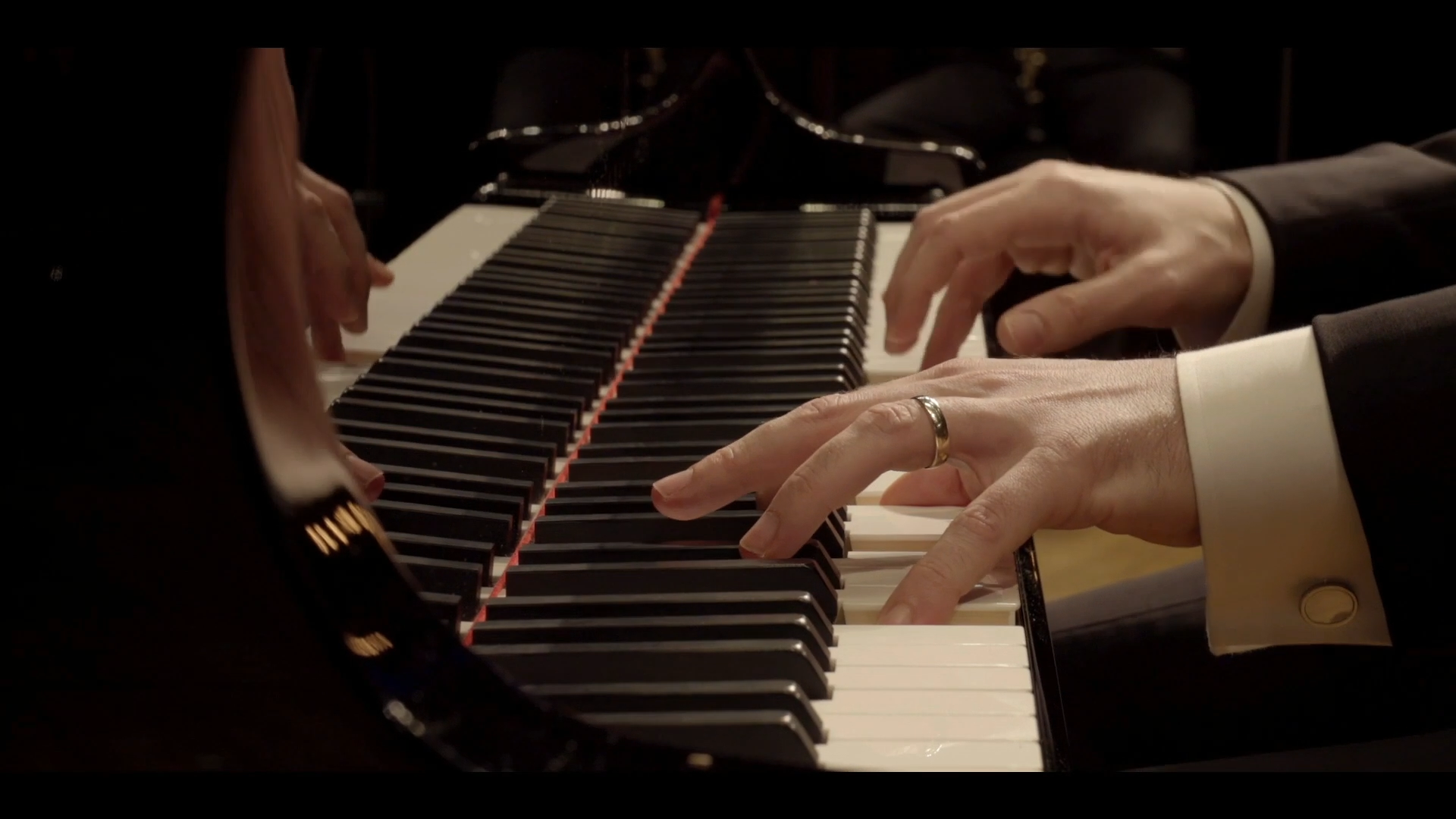 Lahav Shani dirige Bartók et Mozart