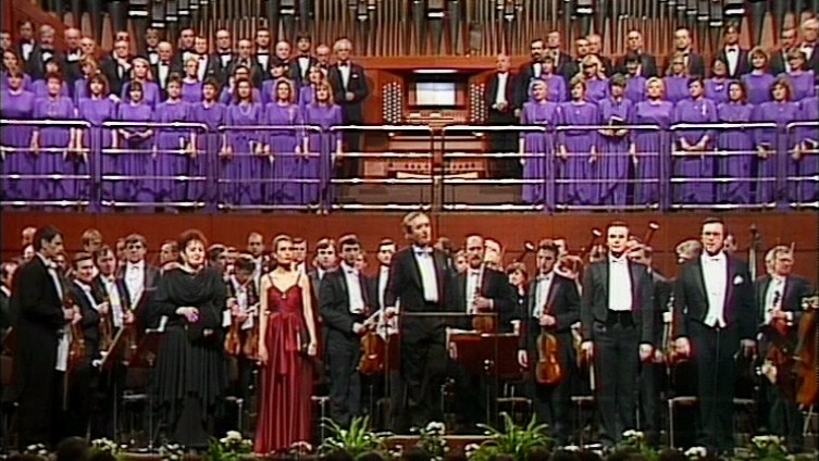 Libor Pešek conducts Dvořák's Stabat Mater